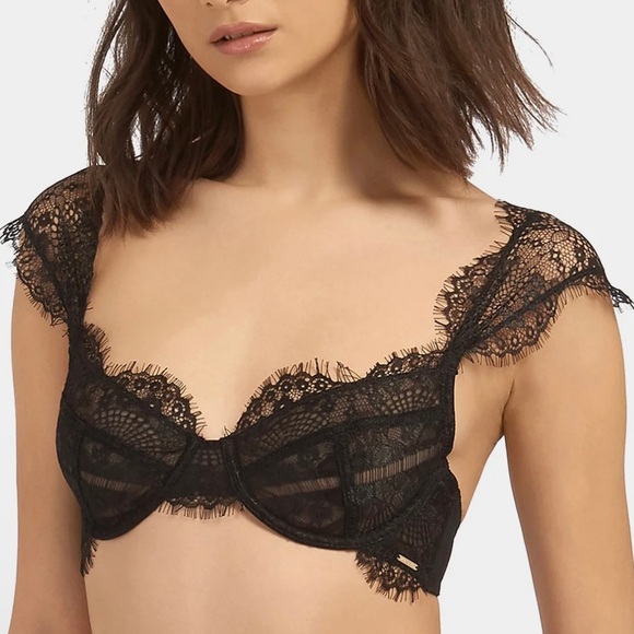 BLUEBELLA lace bra that goes over curve of shoulder - Picture 2 of 6